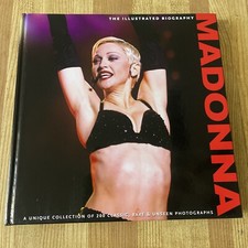 Madonna: Biografia Ilustrada (Clássico Raro e Invisível... por Marie Clayton Capa Dura comprar usado  Enviando para Brazil
