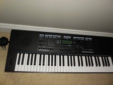 Teclado portátil Alesis Harmony 61 Pro comprar usado  Enviando para Brazil