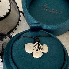 Collana pomellato mazzolino usato  Italia