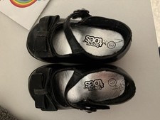 Sapatos de bebê Teeny Toes tamanho 3 couro envernizado comprar usado  Enviando para Brazil