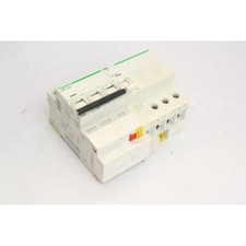 Schneider ic60n a9f75332 d'occasion Schneider ic60n a9f75332 d'occasion  Marolles-en-Hurepoix