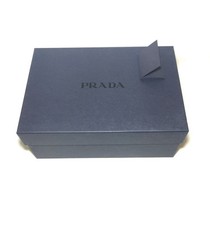 Scatola prada con usato  Roma