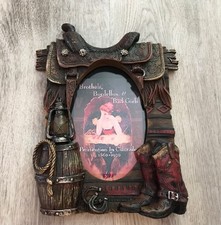 Marco de fotos rústico occidental con silla de montar y botas segunda mano  Embacar hacia Mexico