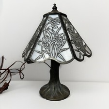 Usado, Abajur de mesa estilo Tiffany vintage branco vitral hexágono base de metal comprar usado  Enviando para Brazil