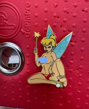 Usado, Pin fantasia Disney Sininho asas azuis, varinha na mão LE 30 tanga vermelha comprar usado  Enviando para Brazil