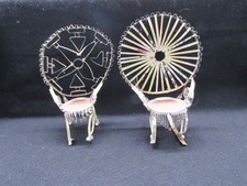 2 cadeiras de balanço vintage feitas à mão arte popular lata vagabundo arte casa de bonecas comprar usado 2 cadeiras de balanço vintage feitas à mão arte popular lata vagabundo arte casa de bonecas comprar usado  Enviando para Brazil