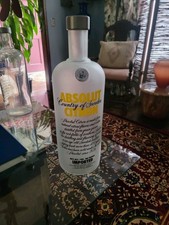 Enorme garrafa de exibição de vodca Absolut comprar usado  Enviando para Brazil
