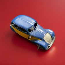 dinky toys peugeot 402 d'occasion  Saint-Nazaire