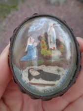 Ancien medaillon reliquaire d'occasion  Fécamp