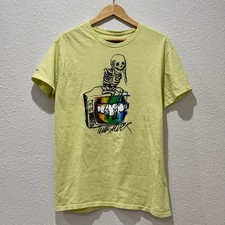 Camiseta Quicksilver estilo Y2K amarela estampa de esqueleto skate surf gráfico tamanho grande comprar usado  Enviando para Brazil