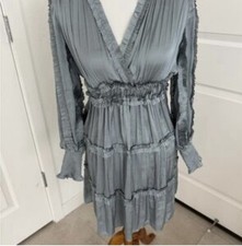 New dress d'occasion  Expédié en Belgium