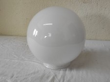 Abat jours globe d'occasion  Chambon-sur-Voueize