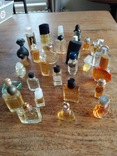 Lot échantillons parfum d'occasion  Sévérac-le-Château