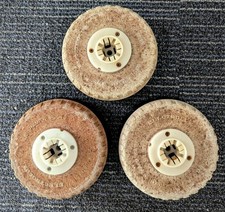 Escovas de limpeza de carpete genuínas Electrolux modelo B-8 (conjunto de 3) comprar usado Escovas de limpeza de carpete genuínas Electrolux modelo B-8 (conjunto de 3) comprar usado  Enviando para Brazil