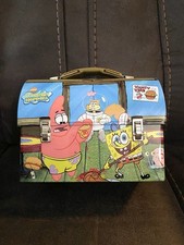 Caixa de lata Viacom Bob Esponja Krusty Krab lancheira cúpula base quadrada versão 2005 comprar usado  Enviando para Brazil