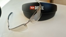 Occhiali sole unisex usato  Modena