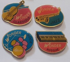 Lot pins different d'occasion  Expédié en Belgium