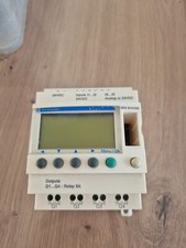 Zelio sr3 b101bd d'occasion  Beaumetz-lès-Loges