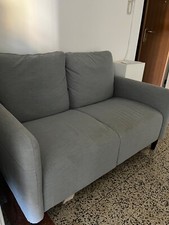 Divano posti tessuto usato  Milano