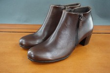 Ecco shape women for sale  Aurora