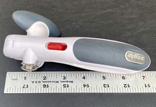 Abridor de lata manual Zyliss Lock N' Lift cinza e branco com ímã embutido, usado comprar usado  Enviando para Brazil