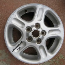 Cerchio lega 15x5 usato  Italia