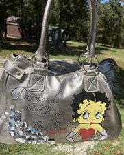 Bolsa de ombro Betty Boop “Diamonds Are Betty’s Best Friend” bolsa de mão com Bling 2009 comprar usado Bolsa de ombro Betty Boop “Diamonds Are Betty’s Best Friend” bolsa de mão com Bling 2009 comprar usado  Enviando para Brazil