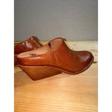 Usado, Tamancos de couro macio "Nikki" salto cunha sapatos confortáveis tamanho 7M comprar usado  Enviando para Brazil