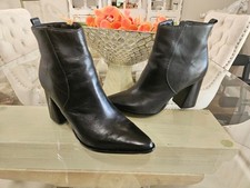 Botas femininas AREZZO pretas salto bloco tamanho 8, usado comprar usado Botas femininas AREZZO pretas salto bloco tamanho 8, usado comprar usado  Enviando para Brazil