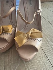 tacchi spillo 41 usato tacchi spillo 41 usato  Monta