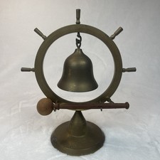 Antigo navio de latão capitão volante náutico sino suspenso com martelo de madeira Índia, usado comprar usado Antigo navio de latão capitão volante náutico sino suspenso com martelo de madeira Índia, usado comprar usado  Enviando para Brazil