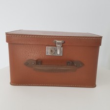 Valisette couture vintage d'occasion  Saint-Gildas-de-Rhuys
