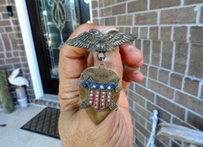 ESPANHOL AMERICANO GUERRA EXÉRCITO DOS EUA ESCUDO DE ÁGUIA com MACHADOS CRUZADOS Broche Querida comprar usado  Enviando para Brazil