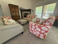 Living room couch for sale  Desoto