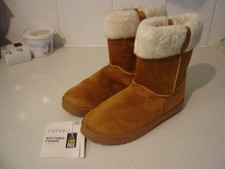 Paire bottines femmes d'occasion  Saint-Désiré