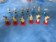 Lot figurines plastique d'occasion  Pommeuse