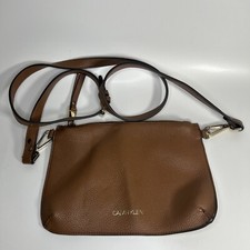 Bolsa tiracolo preta Calvin Klein comprar usado  Enviando para Brazil