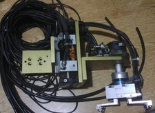 Industrial robot gripper for sale  LLANDYSUL