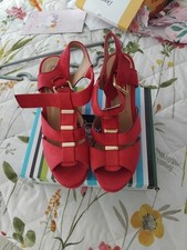 Beautiful new hot for sale  NORTHAMPTON