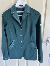 Animo women show for sale  COLDSTREAM