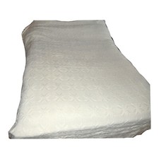 Couvre lit 190x240cm d'occasion  Dourges