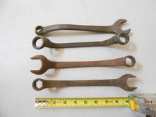 RARO LOTE DE LEILÃO ESPECIAL CONJUNTO DE 2 FORD WRENCH SCRIPT MODELO DE FERRAMENTA DE CARRO ANTIGO ABERTO comprar usado RARO LOTE DE LEILÃO ESPECIAL CONJUNTO DE 2 FORD WRENCH SCRIPT MODELO DE FERRAMENTA DE CARRO ANTIGO ABERTO comprar usado  Enviando para Brazil