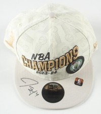 Chapéu ajustável Jrue Holiday assinado Celtics 23-24 NBA Champions (JSA) JSA Witness comprar usado  Enviando para Brazil