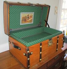 Antique steamer trunk for sale  East Hampton