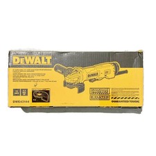 Moedor DEWALT DWE43144 com fio 13 ampères 6 polegadas interruptor de pá de alto desempenho comprar usado  Enviando para Brazil