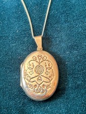 Beautiful vintage locket for sale  SCARBOROUGH