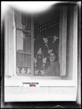 Woman window photo d'occasion  Expédié en Belgium
