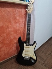Chitarra elettrica stile usato  Sassari