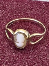 Lovely 9ct gold for sale  POOLE