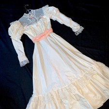 VESTIDO vintage dos anos 80 tamanho 2? 4? vestido fantasia vitoriana creme tafetá, usado comprar usado  Enviando para Brazil